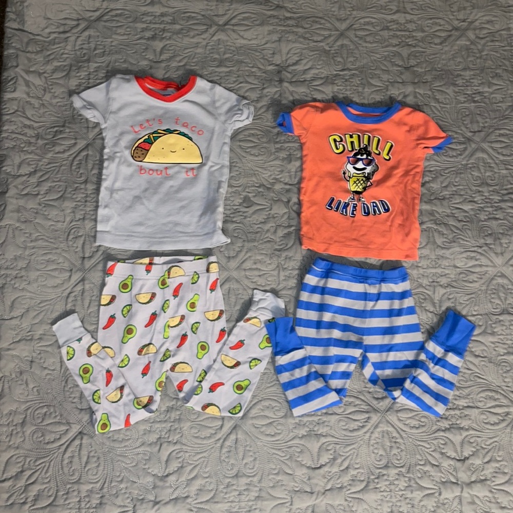 2 Sets Of Boys Pajamas Size 3T